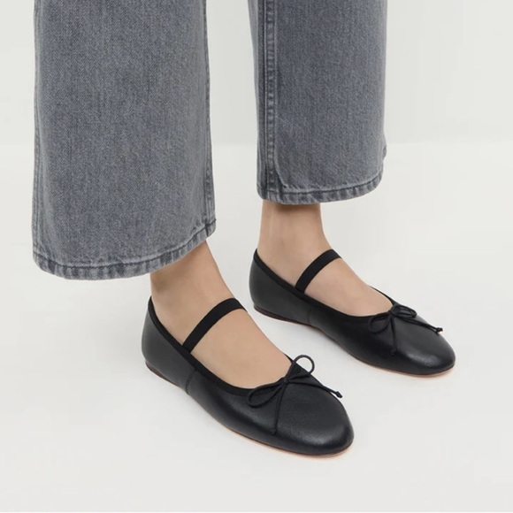 LOEFFLER RANDALL Leonie bow-embellished leather flats | NET  Loeffler Randall Leonie Black Leather Ballet Flats Ribbon Bow Black